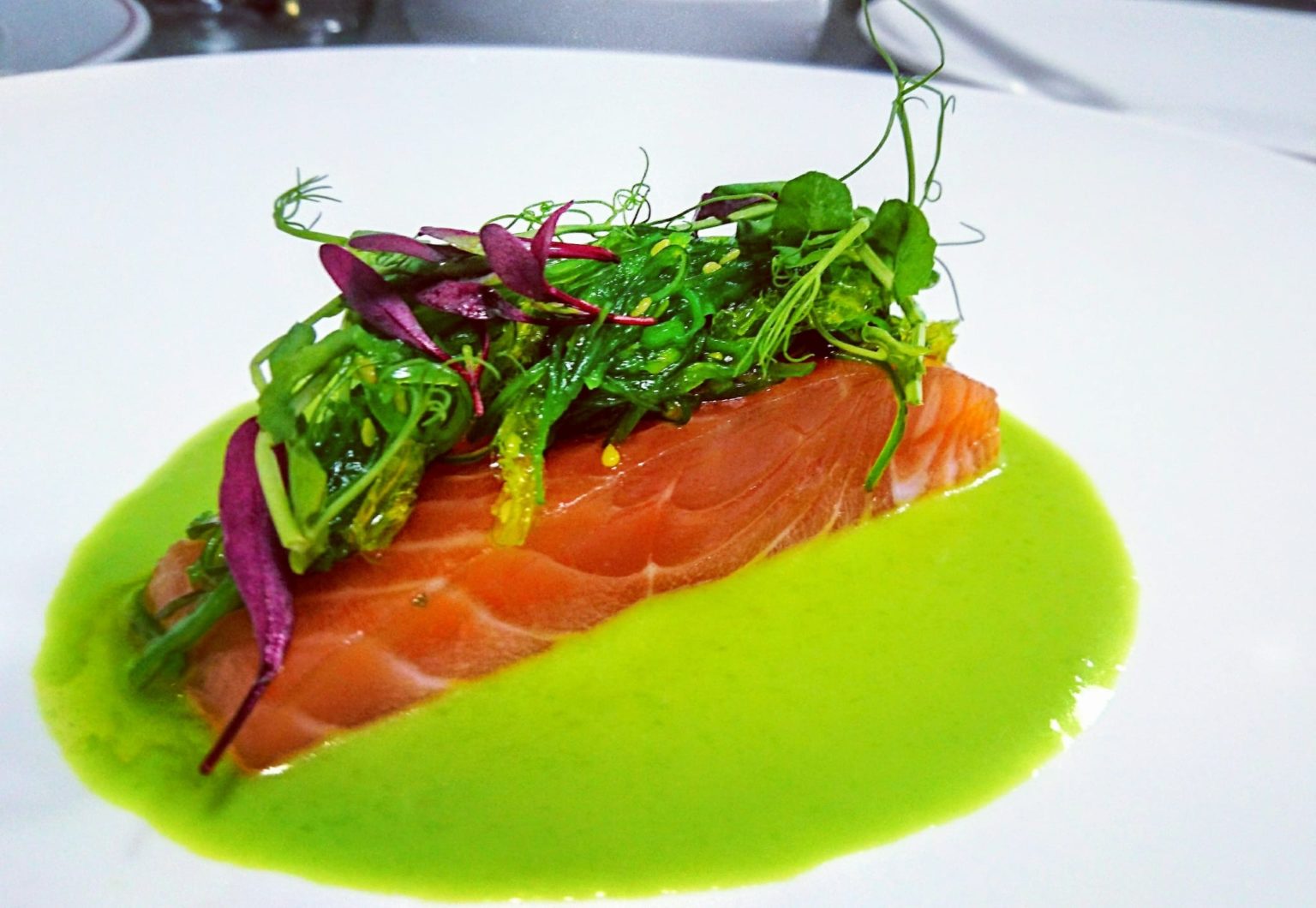 Salmone Marinato Con Gazpacho Di Piselli Dello Chef Salvo Sanfilippo