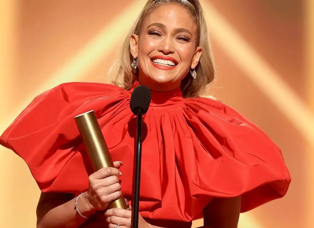 Jennifer Lopez Ai Peoples Choice Awards 2020 Wondernet Magazine 