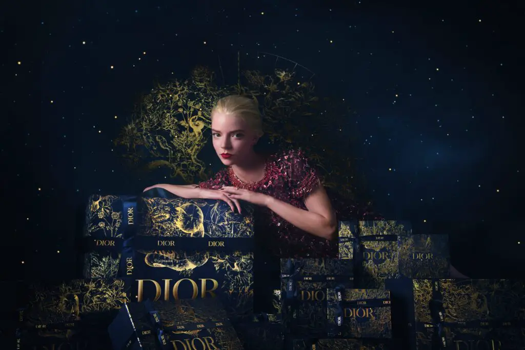Dior Holiday 2022, la campagna con AnyaTaylor Joy Magazine