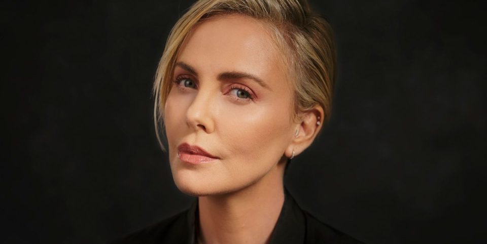 Dior, Charlize Theron nuovo volto per gioielli e skincare