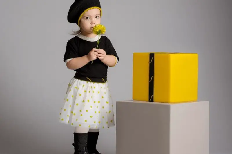 bambina modella Gensami collezione bimbo FW25