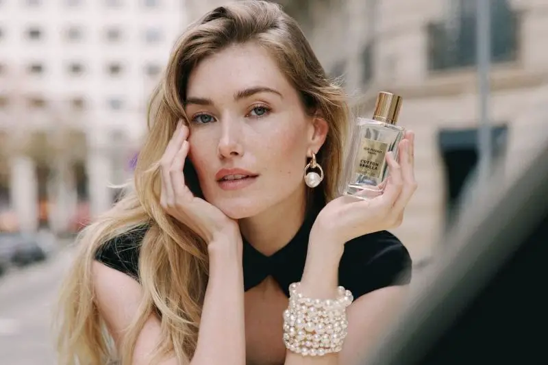 modella nuovi profumi Rue Madam Paris