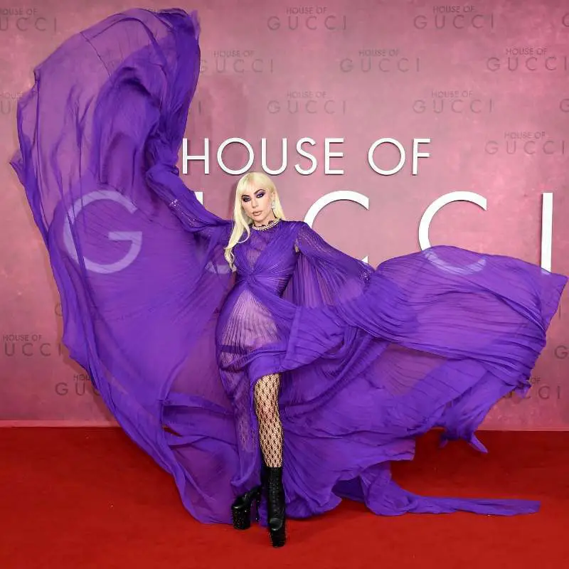 Lady Gaga tacchi stravaganti